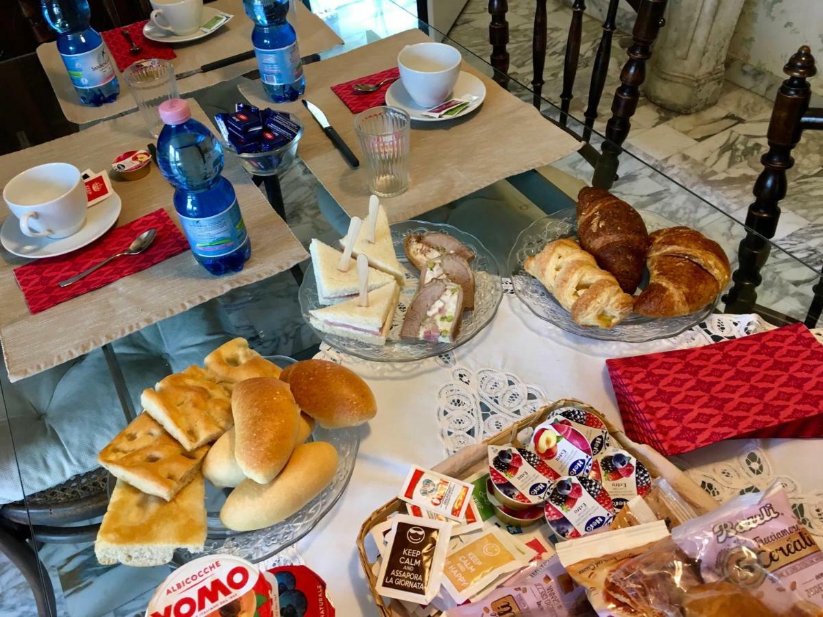 Il Nido Della Rondine Bed & Breakfast Leivi Eksteriør bilde