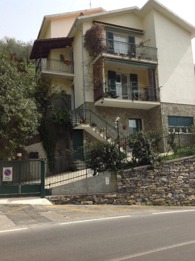 Il Nido Della Rondine Bed & Breakfast Leivi Eksteriør bilde