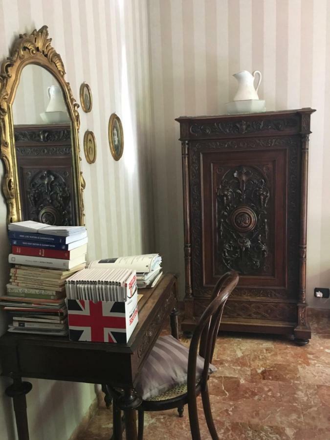 Il Nido Della Rondine Bed & Breakfast Leivi Eksteriør bilde