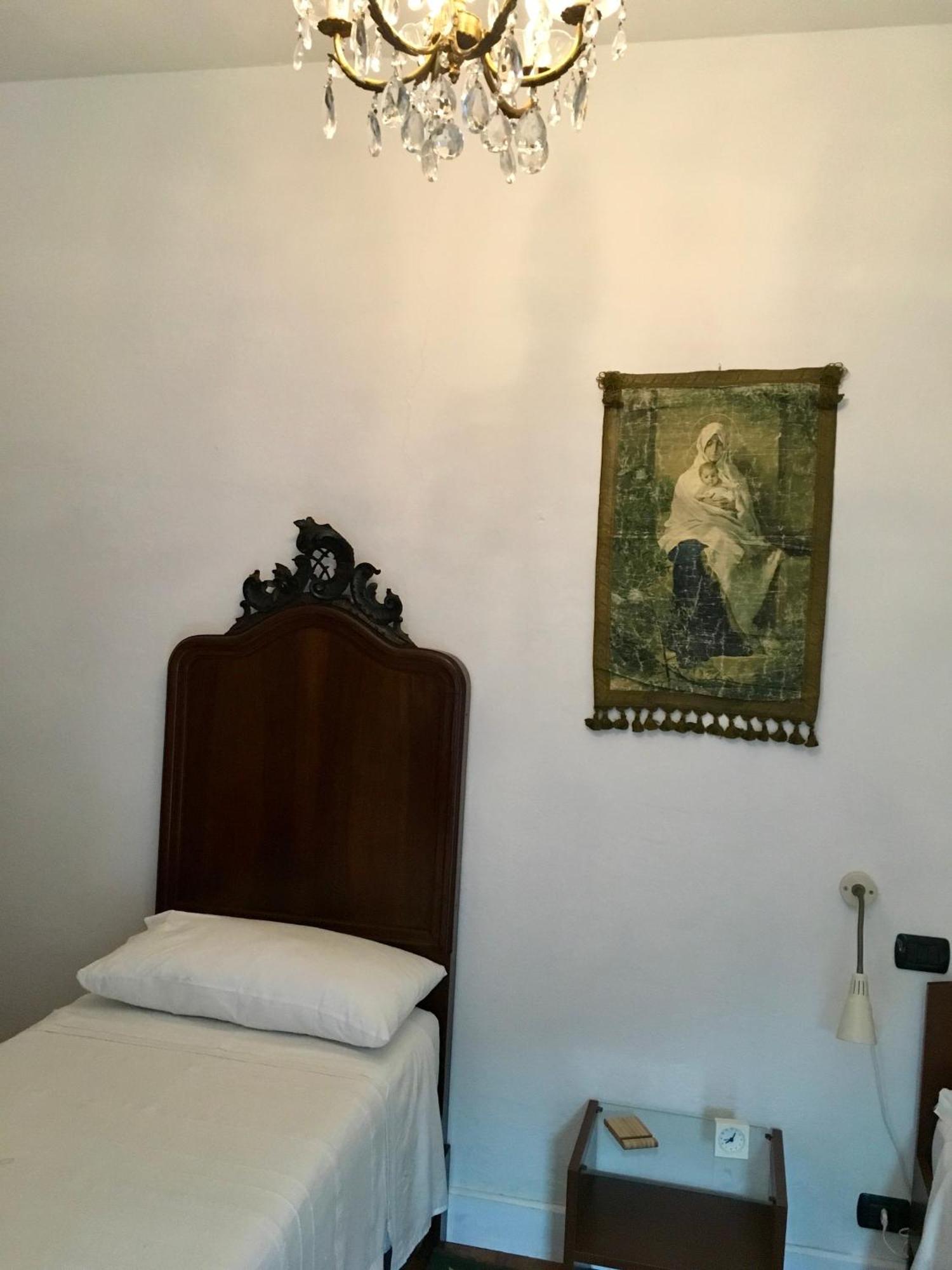 Il Nido Della Rondine Bed & Breakfast Leivi Eksteriør bilde