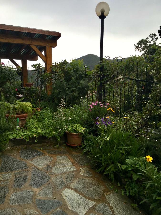 Il Nido Della Rondine Bed & Breakfast Leivi Eksteriør bilde
